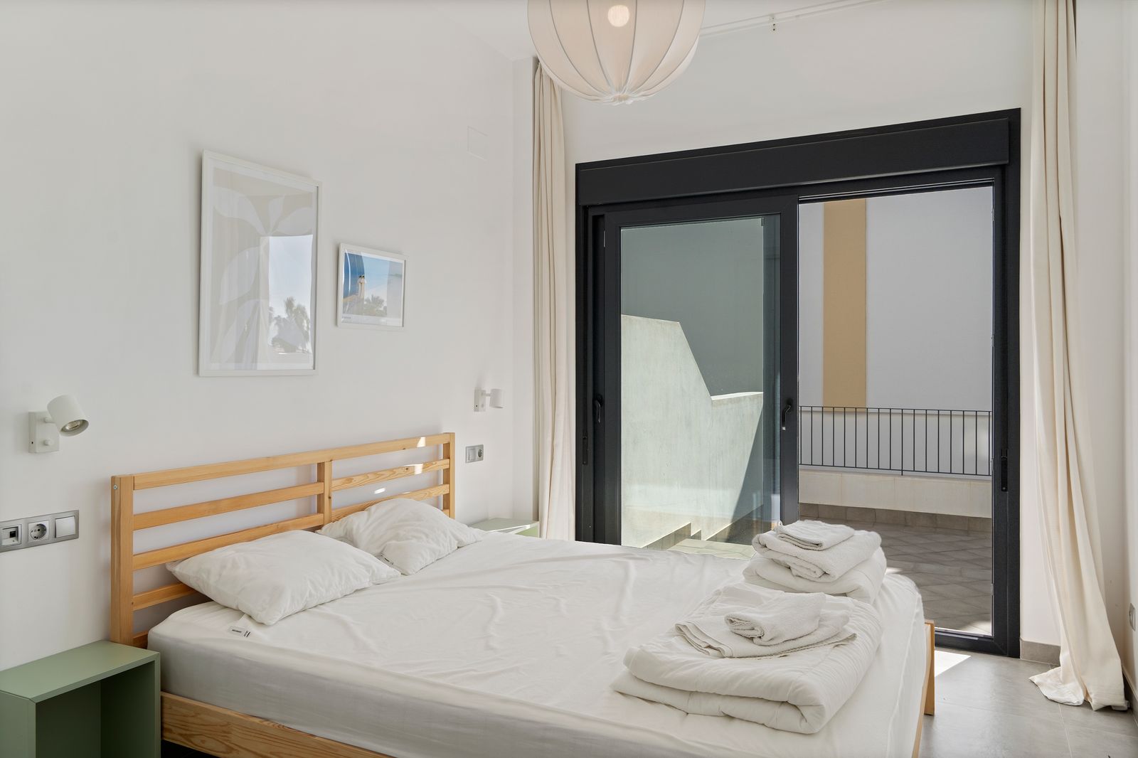 Chalet adosado con piscina privada y vistas al mar en Nerja